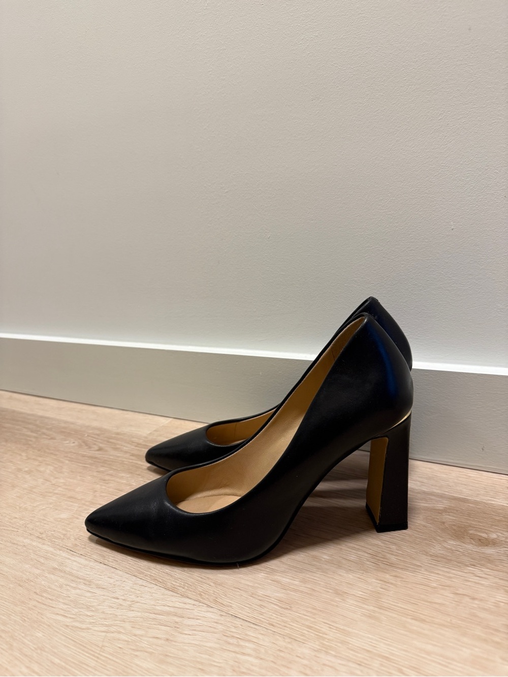 Aldo black heels like new